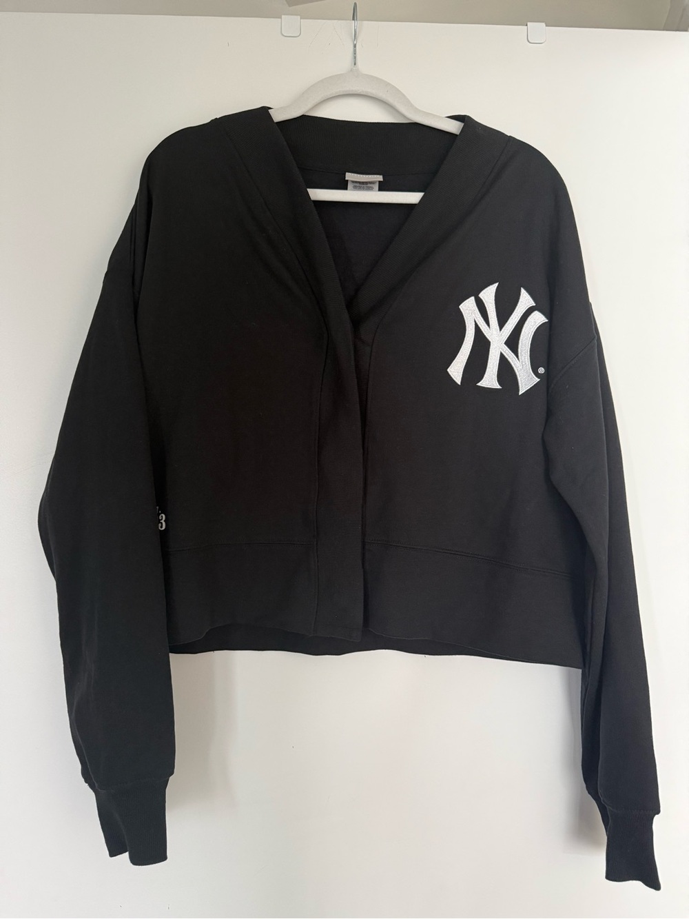 Genuine Merchandise Black Cropped NYY Cardigan